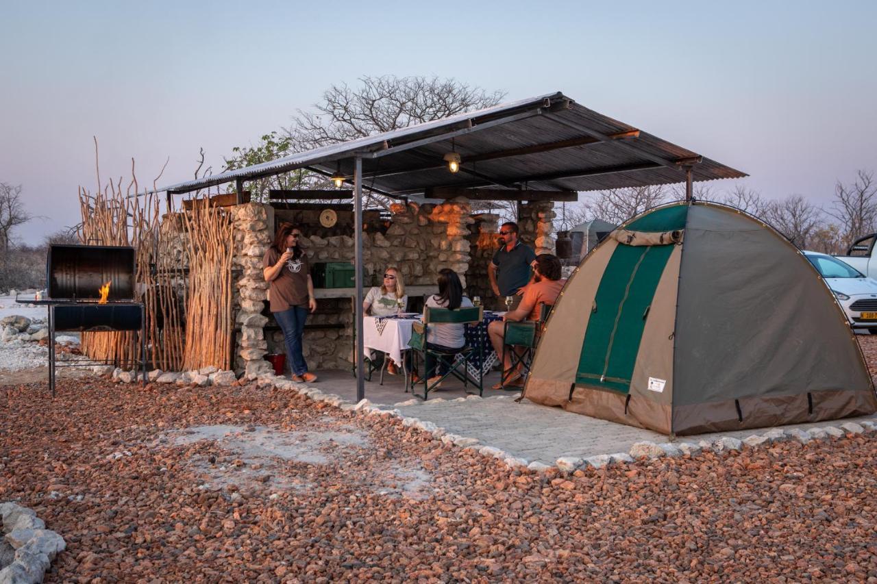 Etosha Trading Post Campsite Окаукуэджо Экстерьер фото
