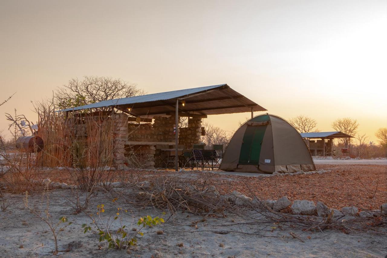 Etosha Trading Post Campsite Окаукуэджо Экстерьер фото